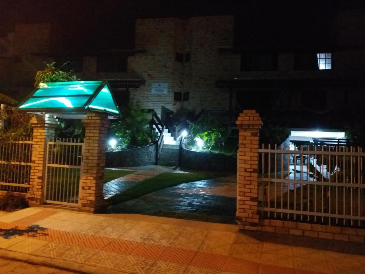 Jardim Da Lagoa Casas De Aluguel De Temporada Гаропаба Экстерьер фото